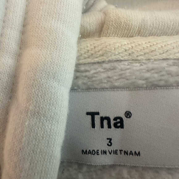 TNA Aritzia Sweatfleece boyfriend hoodie, white, women’s 3 - Picture 4 of 4